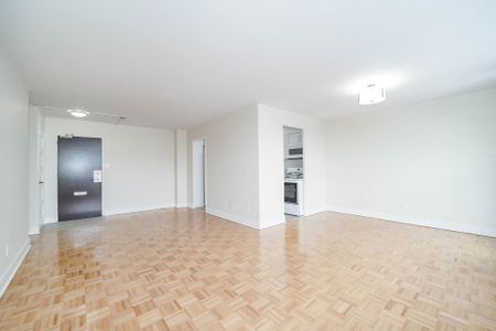 For Lease - 6200 Bathurst Street Unit# 507, Toronto, Ontario - Photo 4