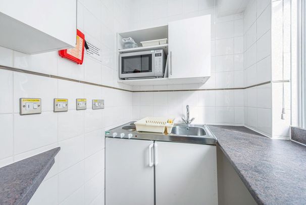 Upper Woburn Place, London WC1H - Photo 1