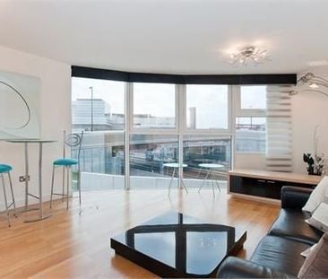 2 Bed Flat, Angel Lane, E15 - Photo 1