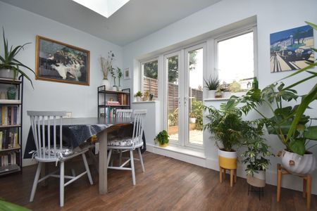 Myrtledene Road, London, SE2 - Photo 4