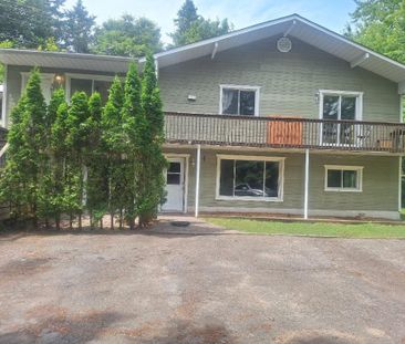 Appartement à louer très grand 4 1/2 Saint-Sauveur - Photo 2