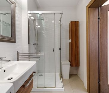 Mieszkanie 2 pokoje na osiedlu strzeżonym / Garaż - Photo 3