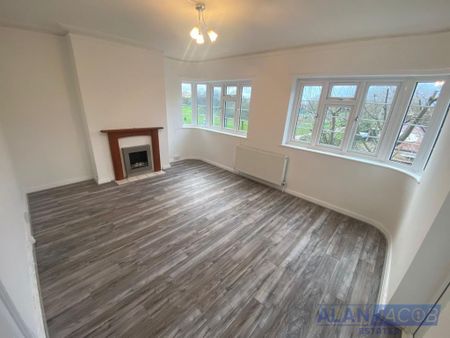 3 bedroom flat to rent - Photo 2