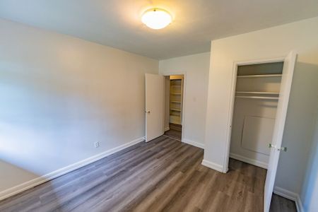 For Lease - 227 Church Street, Richmond Hill, Ontario - Photo 3