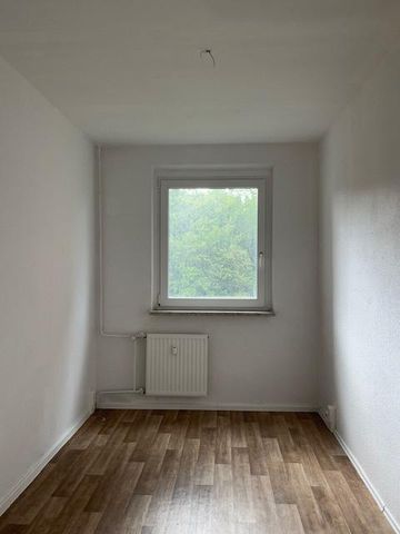 Renovierte 3 Raum Wohnung mit großzügigem Balkon und Aufzug in Gera Lusan - Photo 2
