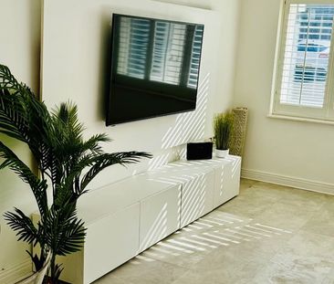 2 Bed Maisonette, Onyx Mews, E15 - Photo 2