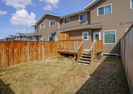 3 Bed Townhouse with Garage in Ryders Ridge - Sylvan Lake - Photo 3