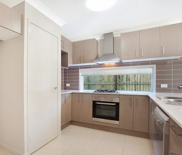 MODERN HOME IN CONVENTIENCE LOCATION - Photo 6