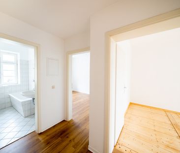 Tolle Altbauwohnung mit Charme im "Hecht". Holzdielung, Balkon, Tageslichtbad. - Foto 1