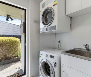 Charming 3 Bedroom Massey Retreat w/ Garden - Photo 4