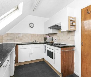 Stirling Close, London, SW16 5HH - Photo 1