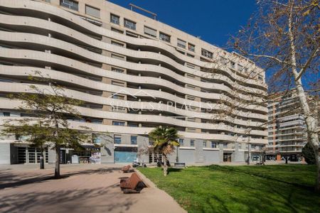 3 room luxury Flat for rent in Valencia - Photo 3