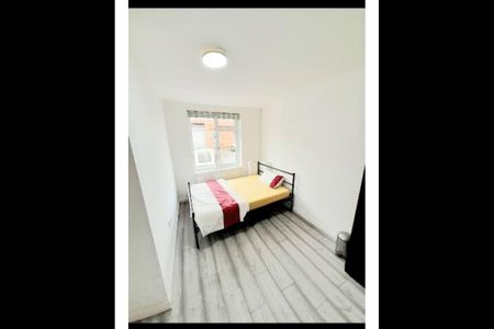 Room in a Shared House, Erith Road, LE2 - Photo 3