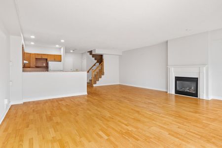 Clarendon Lanes - Photo 3