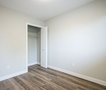 For Lease - 799 Deveron Crescent, London South, Ontario - Photo 2