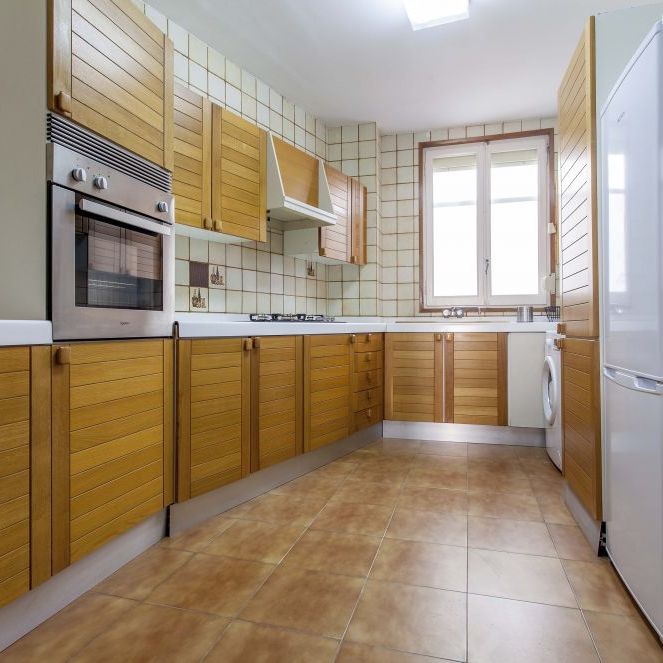 Spacious room in the centre of Valencia - Photo 1