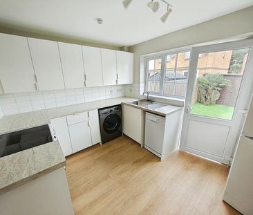 2 bedroom terraced house to rent - Photo 3