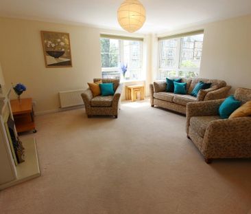 3 bedroom flat to rent - Photo 1