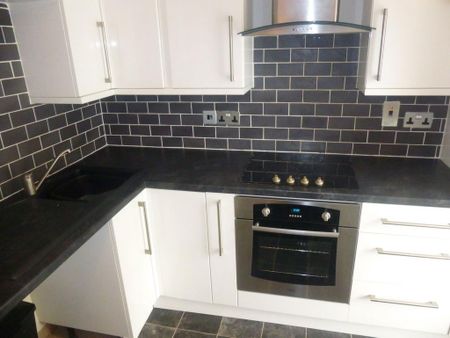 2 bedroom apartment to rent - Photo 5