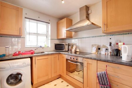 1 bedroom flat to rent - Photo 4