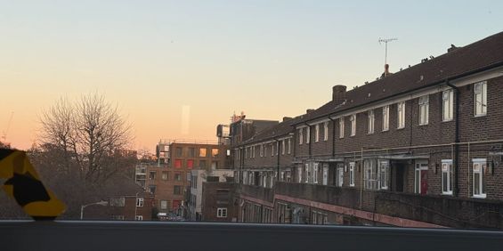 Room in a Shared Flat, New Cross Road, SE14 - Photo 3