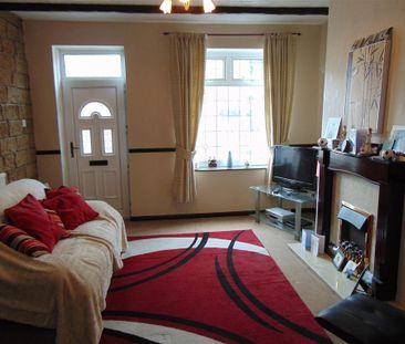 High Street - Photo 3