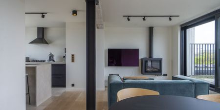 Appartement te huur in Kortrijk voor € 1.045 met 1 slaapkamer - Photo 2
