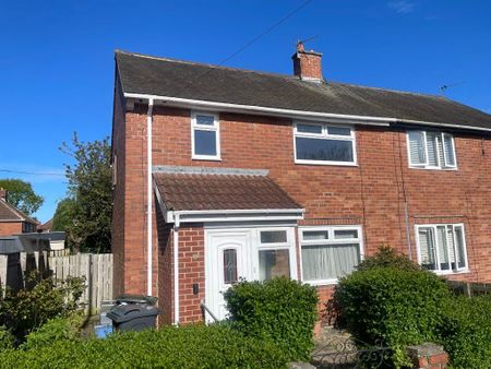 2 bedroom semi-detached house to rent - Photo 2