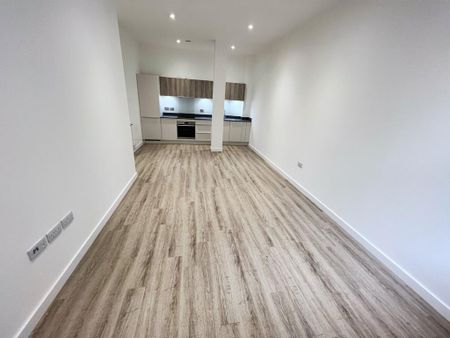 1 bedroom ground floor maisonette to rent - Photo 2