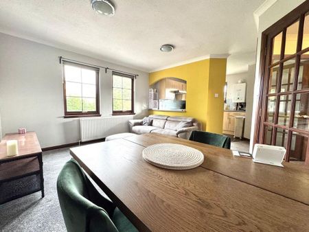 2 bedroom flat to rent - Photo 3
