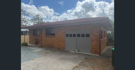 Centrally located in Burpengary on 1000sqm block - Photo 3