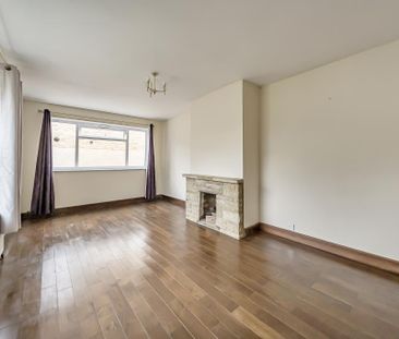 5 bedroom detached bungalow to rent - Photo 1