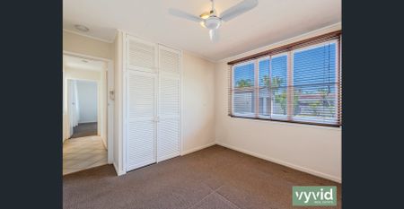 Cute home with Solar & Two Bay Shed - Photo 2