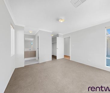 Spacious home with large yard - Photo 3