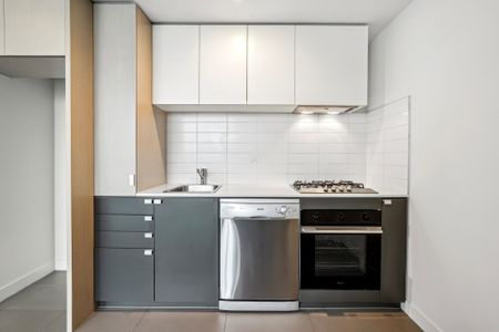406a/1 Colombo St , MITCHAM - Photo 2