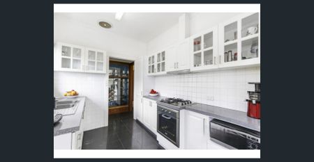 Beachside Living - Photo 4