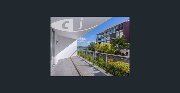 Spacious 2 bedroom Mirvac WATERFRONT Apartment - Photo 1