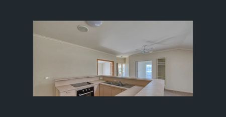 Spacious 3-Bedroom Home in a Prime Location - Photo 5