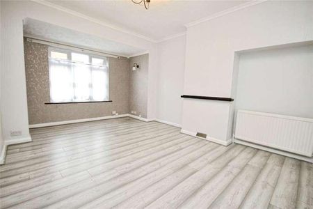 Rowdowns Road, Dagenham, RM9 - Photo 4