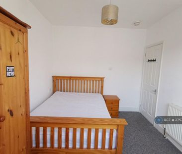 4 bedroom terraced house to rent - Photo 3
