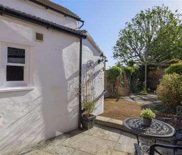 2 bedroom terraced house to rent - Photo 6