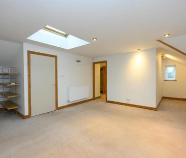 2 bedroom semi-detached house to rent - Photo 3