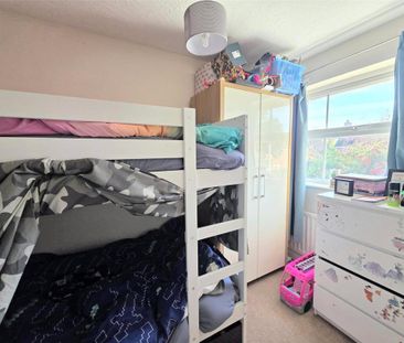 2 bedroom end of terrace house to rent - Photo 3