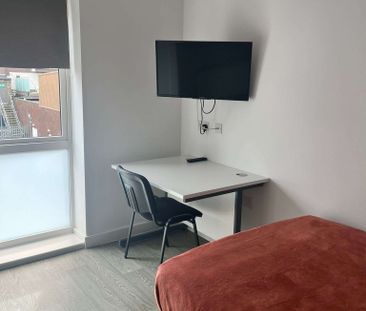 Jeffery Street Room 2 - Photo 6