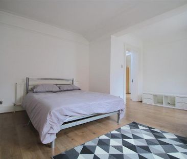 5 bedroom house to rent - Photo 2