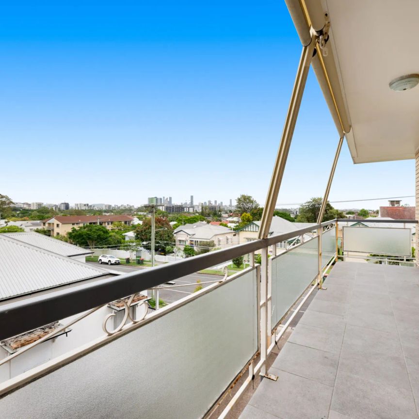 4/40 Dunellan Street, Greenslopes. - Photo 1