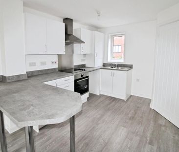 2 bedroom terraced house to rent - Photo 4