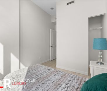 Condo in Richmond, BC - Photo 4