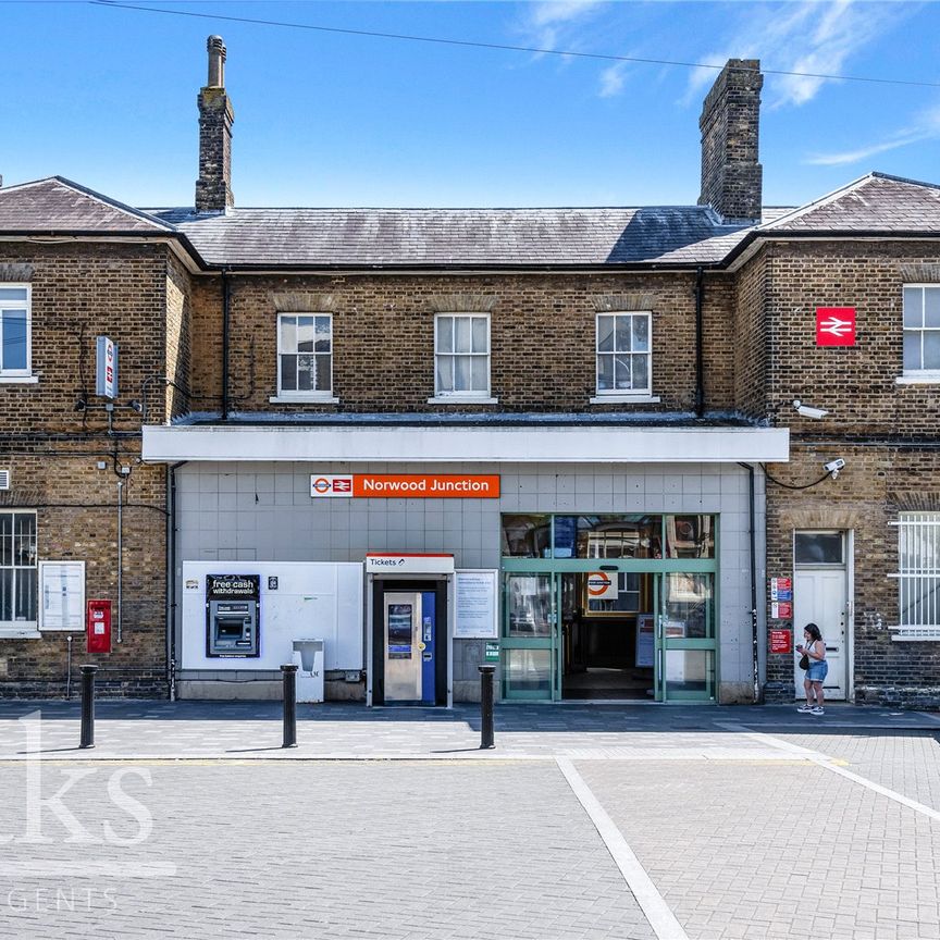 Birchanger Road, South Norwood, London - Photo 1