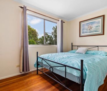 Spacious Split-Level Family Home with Great Outdoor Living ! - Photo 3